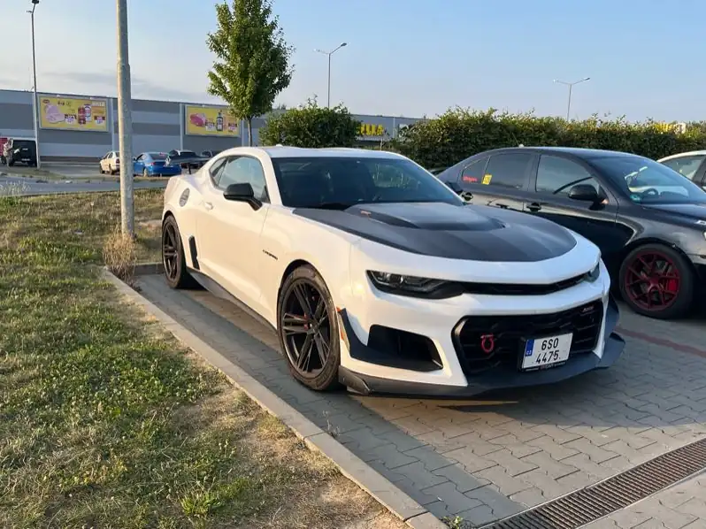Chevrolet Camaro ZL1 (2021) spotted in Prague, Czechia