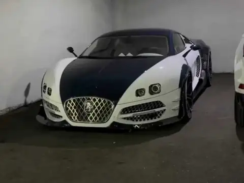 Bugatti Veyron Mansory Vivere (2014) spotted in Yerevan, Armenia