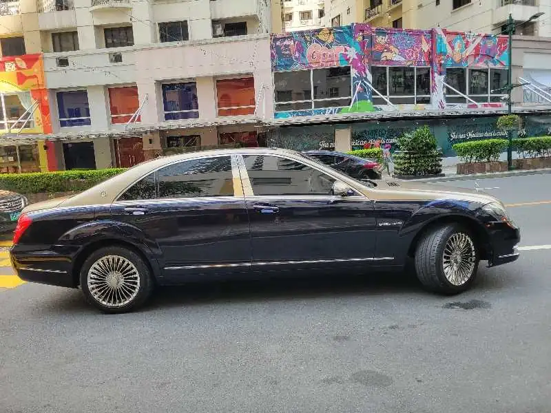 Mercedes-Benz S-Class (2010) spotted in Makati City, Philippines