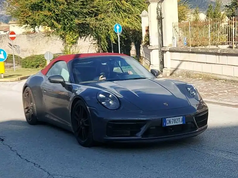 Porsche 911 Turbo S spotted in Sulmona