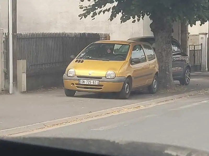 Renault Twingo spotted in Châteauroux