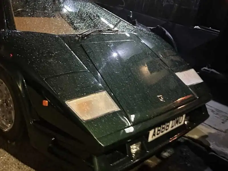 Lamborghini Countach (1980) spotted in Makrakómi, Greece