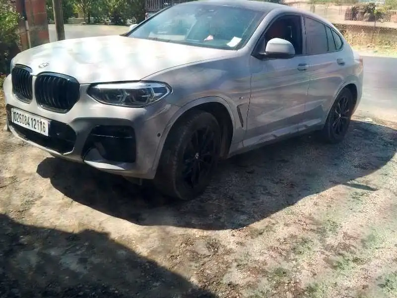 BMW X4 (2021) spotted in Tizi Ouzou, Algeria