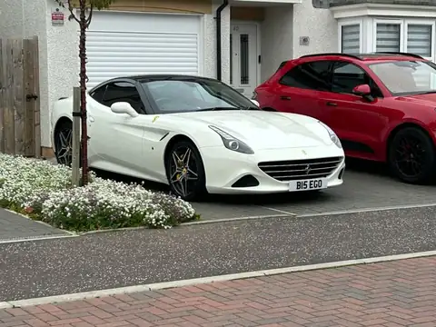 Ferrari California T (2015) spotted in Dunfermline, United Kingdom