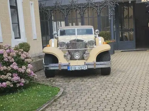 Excalibur Series V Phaeton (1980) spotted in Dačice, Czechia