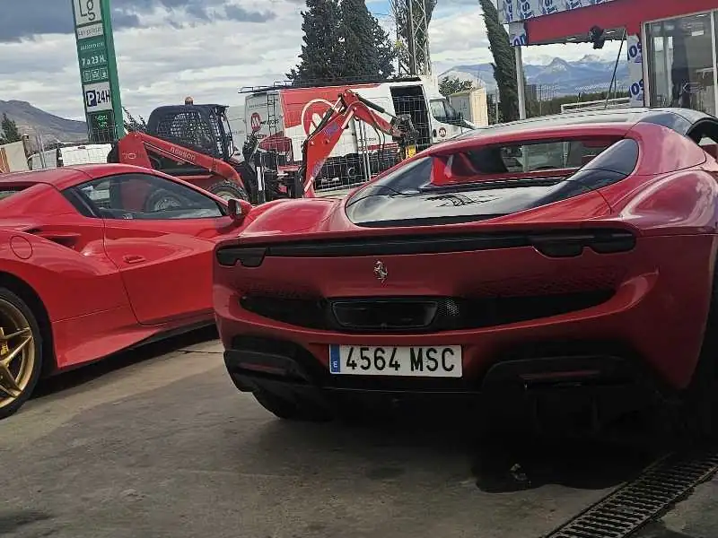 Ferrari SF90 Stradale (2020) spotted in Granada, Spain