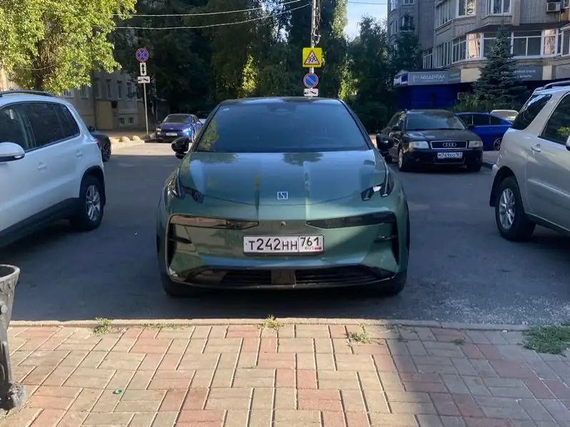 Wuling Air EV (2022) spotted in Rostov-on-Don, Russia