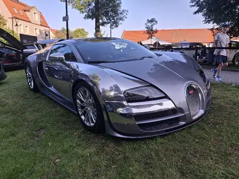 Bugatti Veyron (2005) spotted in Wrocław, Poland
