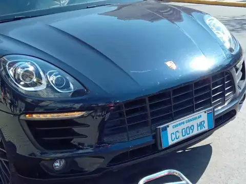 Porsche Macan (2015) spotted in San Miguel de Tucumán, Argentina