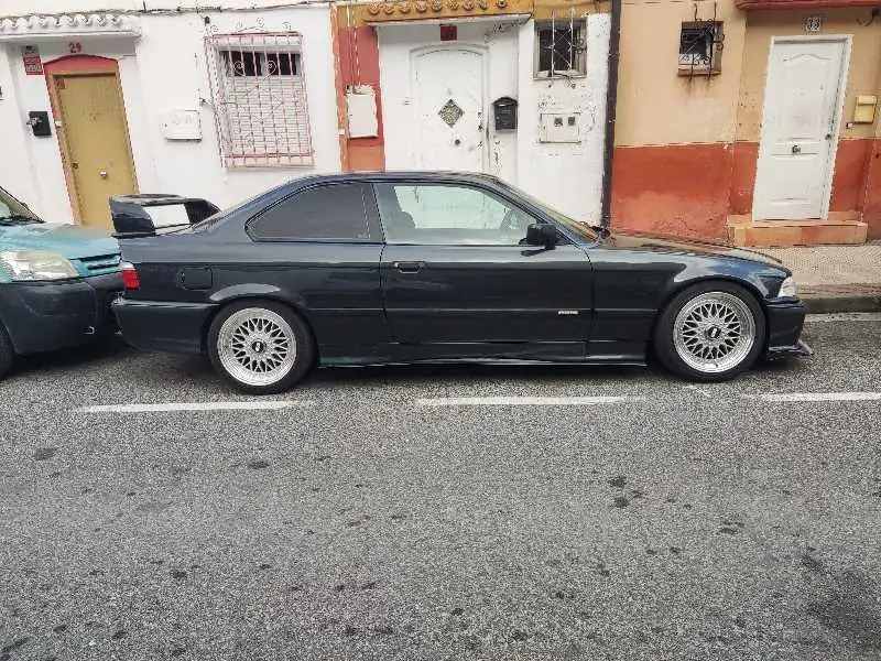 BMW M3 E30 (1990) spotted in Logroño, Spain