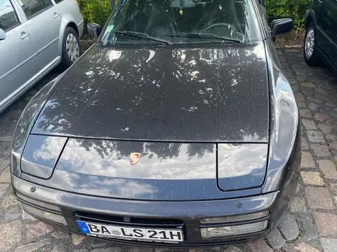 Porsche 944 (1980) spotted in Berlin, Germany