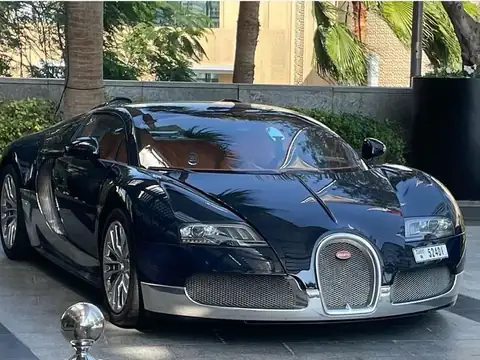 Bugatti Veyron spotted in Zayed City