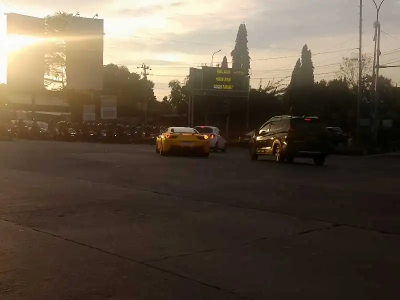 Ferrari 458 Italia (2010) spotted in Semarang, Indonesia