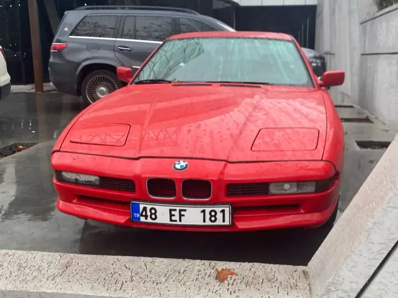 BMW 8 Series (1990) spotted in Esenyurt, Turkey