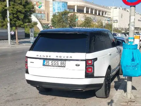 Land Rover Range Rover spotted in İzmir