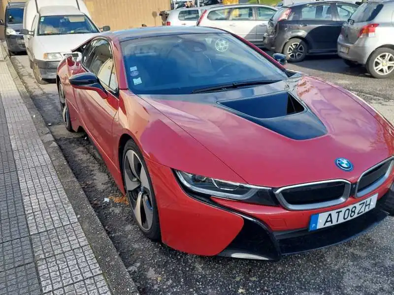 BMW i8 spotted in Braga