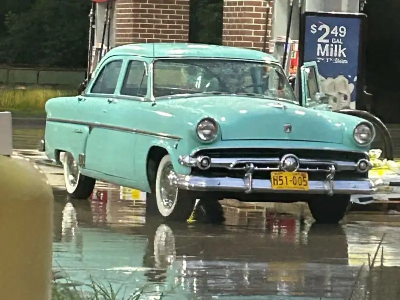 Ford Crestliner (1954) spotted in Mineral Point, United States