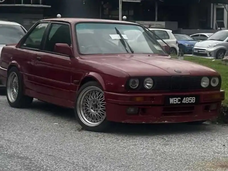 BMW 3 Series E30 spotted in Petaling Jaya