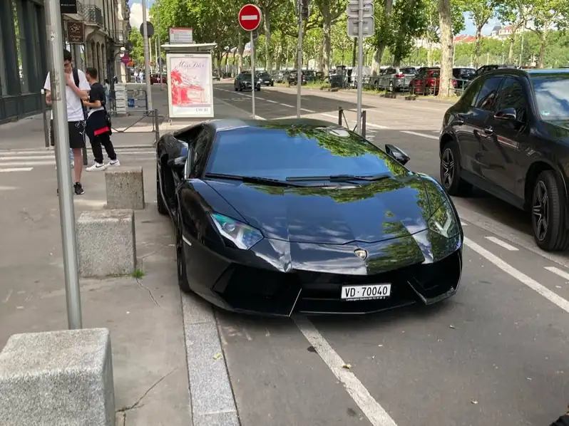 Lamborghini Aventador (2012) spotted in Lyon, France