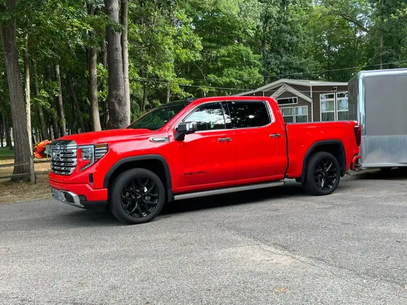GMC Sierra 1500 Denali (2022) spotted in Baluntaicun, China
