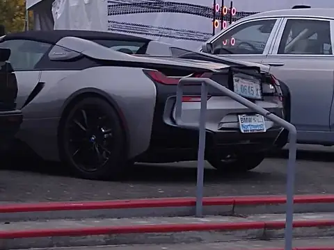 BMW i8 (2016) spotted in Tacoma, United States