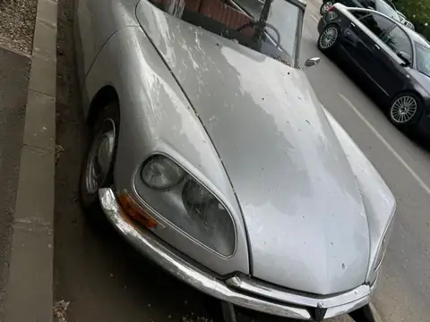 Citroën DS spotted in Bucharest