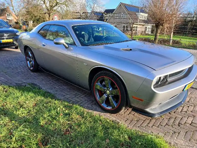 Dodge Challenger spotted in Leiden