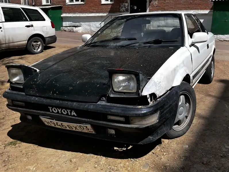 Toyota Corolla (1986) spotted in Ulan-Ude, Russia