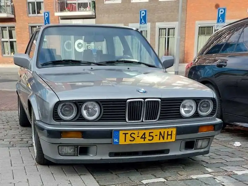 BMW 3 Series (1984) spotted in Bergen op Zoom, The Netherlands