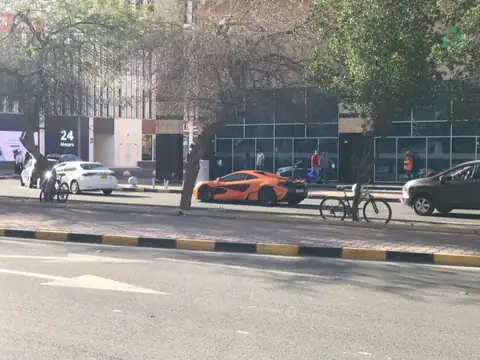McLaren P1 (2015) spotted in Ḩawallī, Kuwait