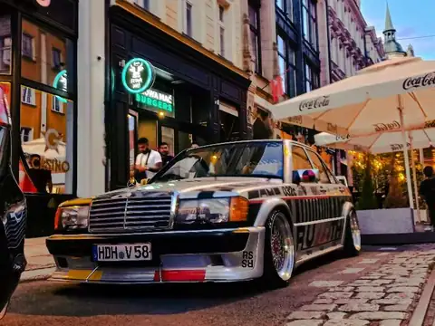 Mercedes-Benz 190E (1982) spotted in Wrocław, Poland