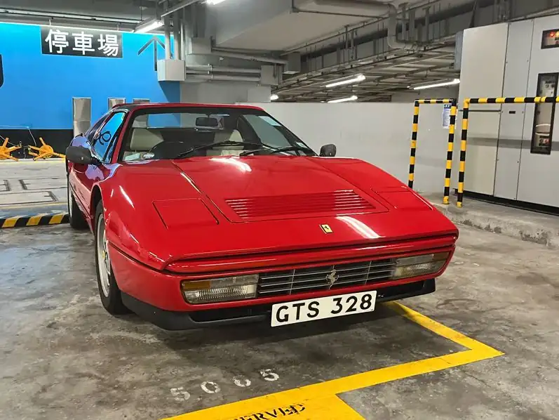 Ferrari 328 GTS spotted in Hong Kong