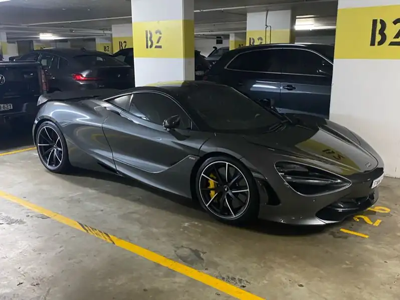 McLaren 720S (2017) spotted in Sydney, Australia