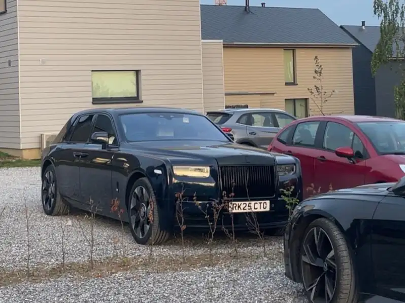 Rolls-Royce Cullinan spotted in Charleroi