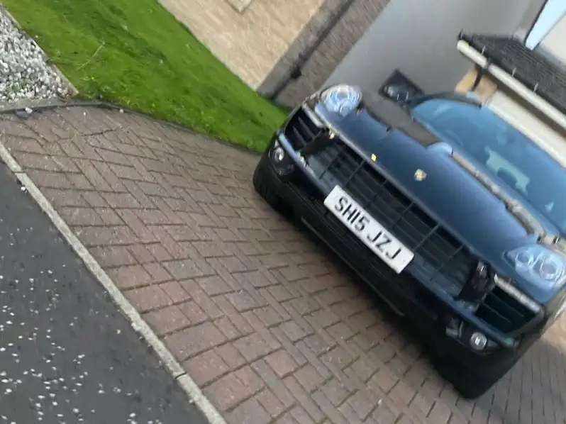 Porsche Cayenne (2015) spotted in Cumbernauld, United Kingdom