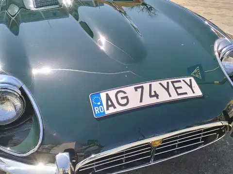 Jaguar E-Type (1961) spotted in Râmnicu Vâlcea, Romania