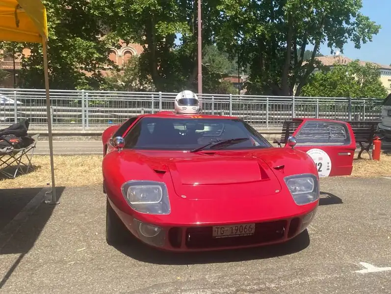 Ford GT40 (1960) spotted in Piacenza, Italy