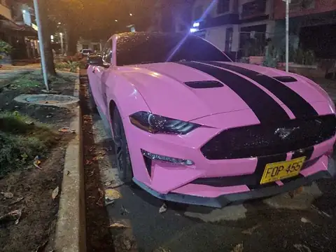 Ford Mustang spotted in Medellín