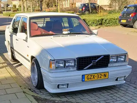 Volvo 240 (1986) spotted in Arnhem, The Netherlands