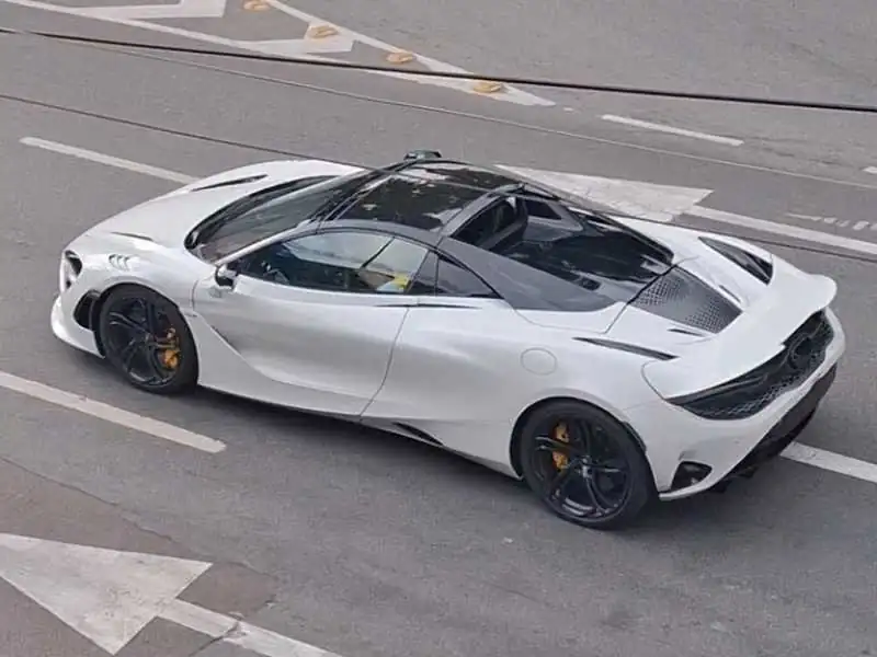 McLaren 765LT (2021) spotted in Curitiba, Brazil