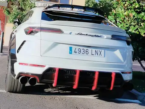 Lamborghini Urus spotted in Las Rozas de Madrid