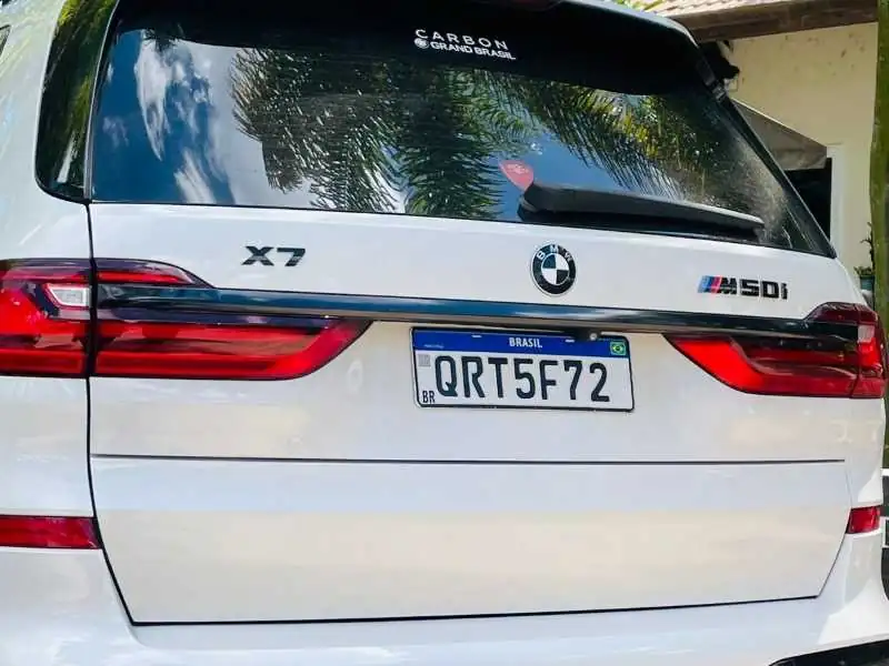 BMW X7 M50d (2020) spotted in Paraty, Brazil