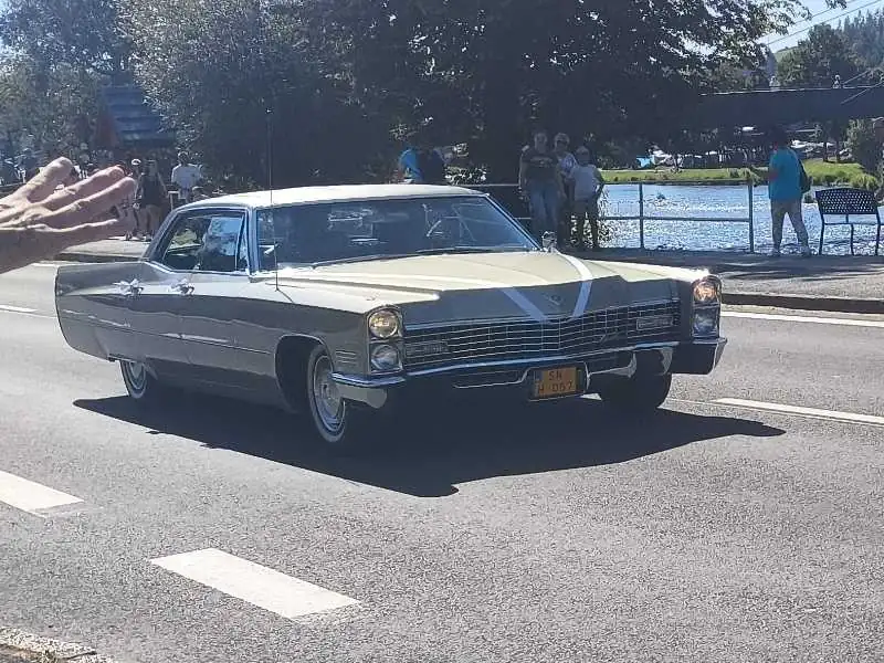 Cadillac DeVille spotted in Banská Bystrica