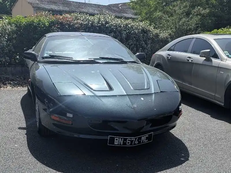 Chevrolet C4 Corvette spotted in Saint-Leu