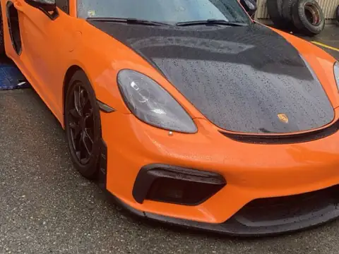 Porsche 718 Cayman GT4 (2020) spotted in Abbotsford, Canada