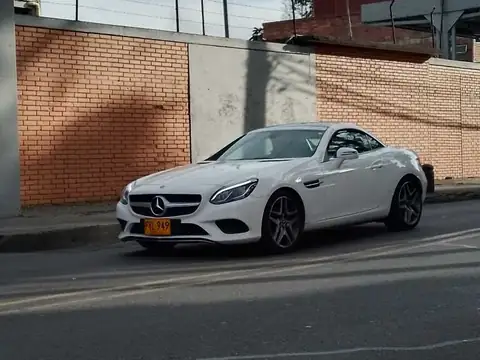 Mercedes-Benz SLK spotted in Bogotá, Colombia