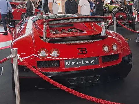 Bugatti Veyron (2005) spotted in Stuttgart, Germany