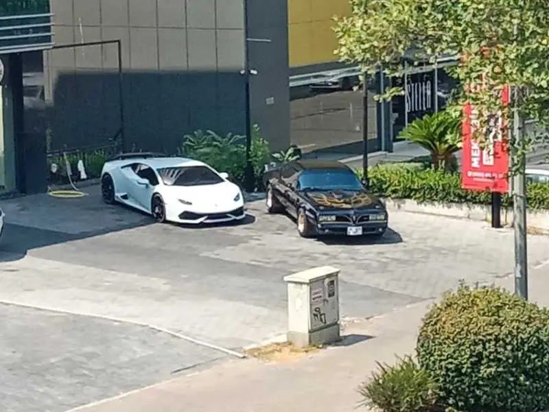 Lamborghini Huracán (2020) spotted in İzmir, Turkey