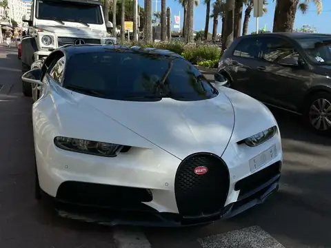 Bugatti Chiron spotted in Cannes