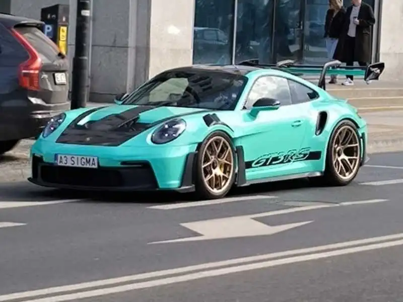 Porsche 911 GT3 RS (2023) spotted in Warsaw, Poland
